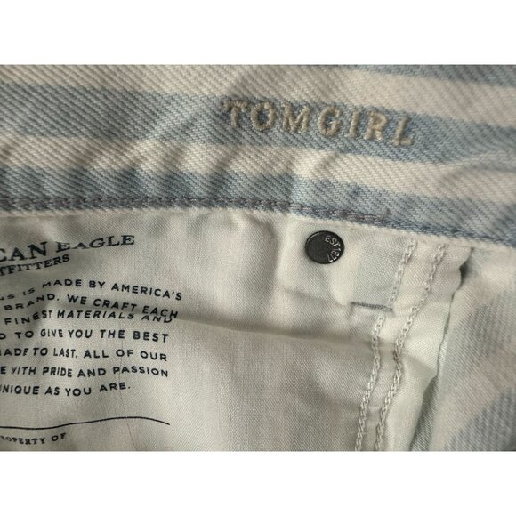 AMERICAN EAGLE Tomgirl Striped Distressed Jeans Size 18 Long - Picture 7 of 9